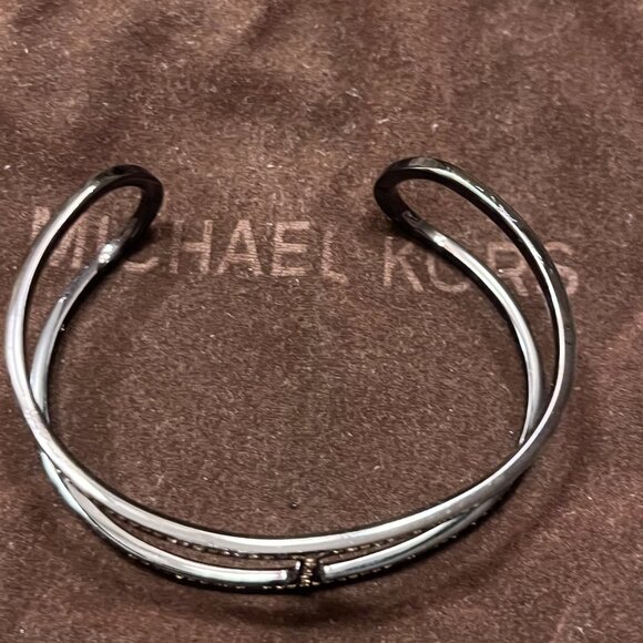 MICHAEL KORS BLACK TONE CLEAR PAVE GEOMETRIC CUFF BRACELET w/ POUCH - Picture 6 of 7